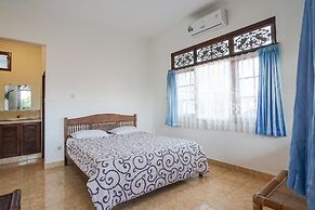 Indopurejoy House - Komala Indah Cottages - Hostel