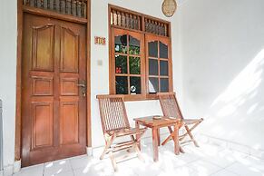 Indopurejoy House - Komala Indah Cottages - Hostel