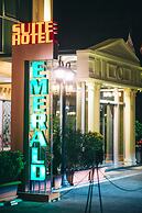 Emerald Suite Hotel