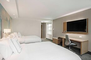 Courtyard by Marriott Raleigh Cary/Parkside Town Commons