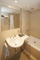 Premium Tower Suites