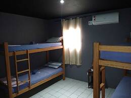 Reef Hostel & Pousada