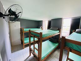 Reef Hostel & Pousada