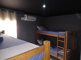 Reef Hostel & Pousada