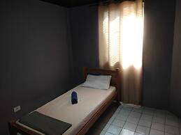 Reef Hostel & Pousada