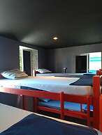 Reef Hostel & Pousada