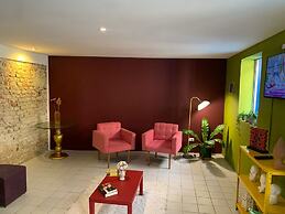 Reef Hostel & Pousada