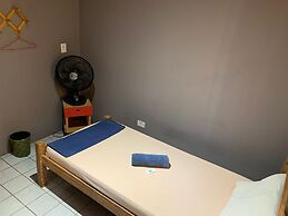 Reef Hostel & Pousada