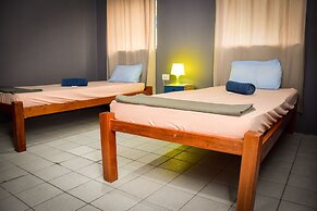 Reef Hostel & Pousada