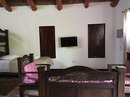 Cabanas De Tzununa