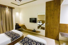 Hotel Grand Parivaar