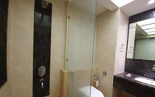 Hotel Grand Parivaar