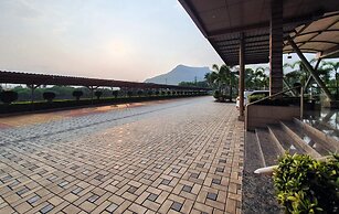 Hotel Grand Parivaar