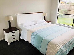 Apollo Bay Seal Apartments