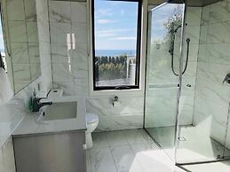 Apollo Bay Seal Apartments