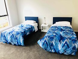 Apollo Bay Seal Apartments