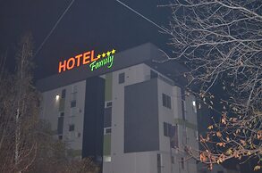 Hotel Family