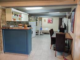 Mila & Aleksandr Apartments