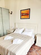 Mila & Aleksandr Apartments