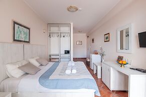 Mila & Aleksandr Apartments
