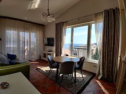 Mila & Aleksandr Apartments
