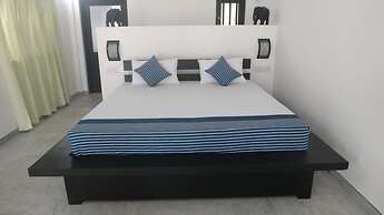 Seagulls Beach & Garden Cabanas