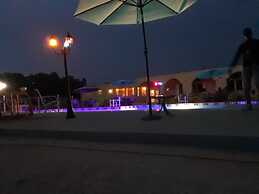 Extravaganza Resort Hotel