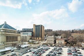 The Oaklander Hotel, Autograph Collection