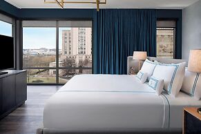 The Oaklander Hotel, Autograph Collection