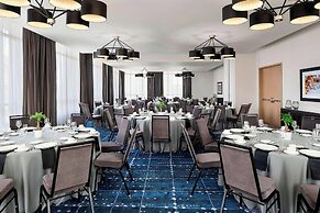 The Oaklander Hotel, Autograph Collection