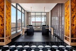 The Oaklander Hotel, Autograph Collection