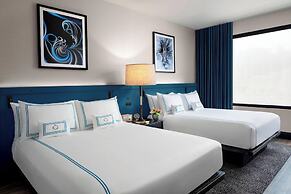 The Oaklander Hotel, Autograph Collection