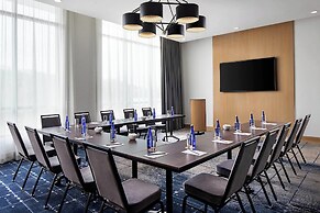 The Oaklander Hotel, Autograph Collection