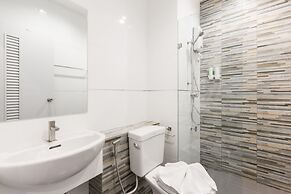 Evergreen Suite Hotel