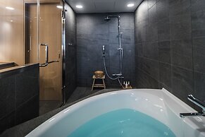 Kyoto Shijo Takakura Hotel grandereverie