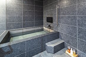 Kyoto Shijo Takakura Hotel grandereverie