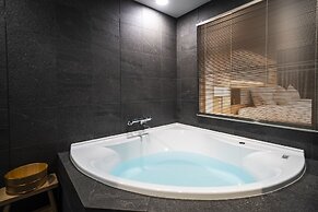 Kyoto Shijo Takakura Hotel grandereverie