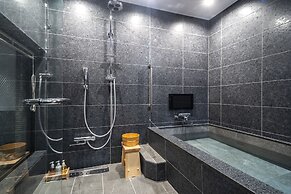 Kyoto Shijo Takakura Hotel grandereverie