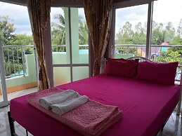 Turfan Hotel and Tigger Park