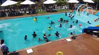 Turfan Hotel and Tigger Park