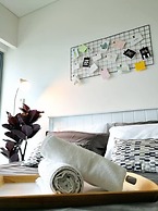 Mercu Summer Suites by JJ Cozy Homes