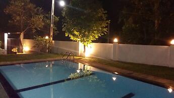 Villa Blue Water Hikkaduwa