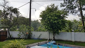 Villa Blue Water Hikkaduwa