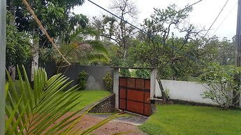 Villa Blue Water Hikkaduwa