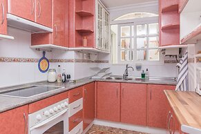 Beachfront 4BR Big groups or 2 families