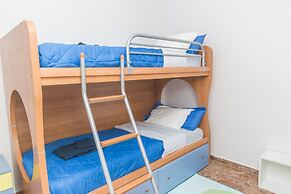 Beachfront 4BR Big groups or 2 families