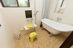 South Window Onna-son