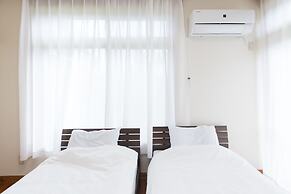 South Window Onna-son