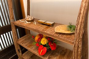 South Window Onna-son