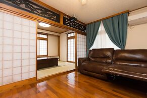 South Window Onna-son